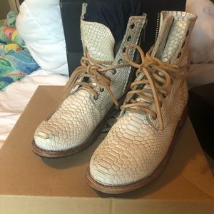 Freebird Manchester boots